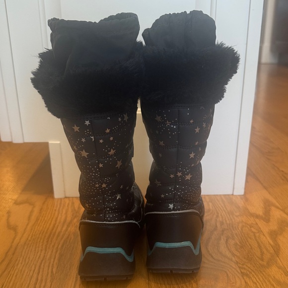 Navy Land’s End Starry Winter Boots with Blue Accents - Picture 4 of 6